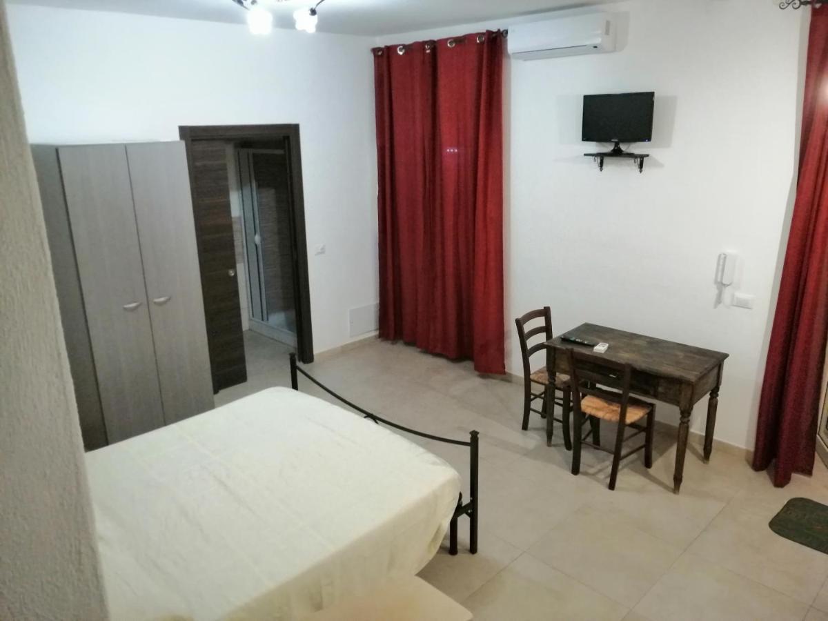 Apartamento Mattia House Patti Exterior foto